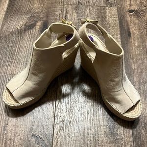 NWT KENNETH COLE WEDGES 8 1/2